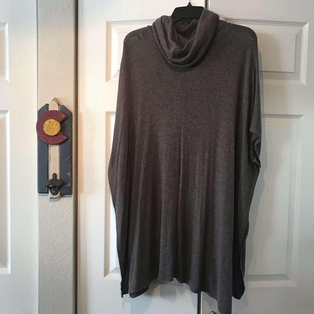 Short sleeve turtle neck poncho
